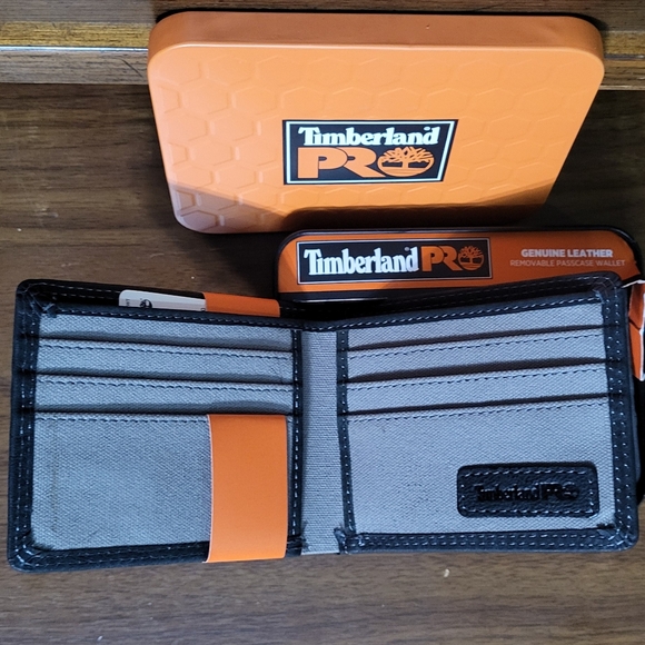 Timberland PRO NWT Black Genuine Leather Bifold RFID Wallet - Picture 5 of 7